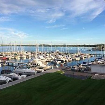 54 Foster Boat Works Charlevoix Exterior photo